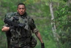 娱乐圈特种兵,娱乐圈特种兵的传奇人生