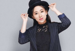 丫蛋的孩子现在照片,童真笑容映照家庭幸福